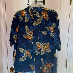 Vintage NAUTICA Floral button down -short sleeve